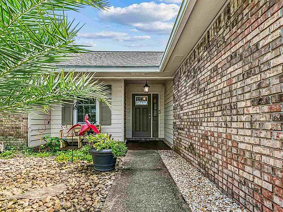3rd image of 9409 Victoria Ln