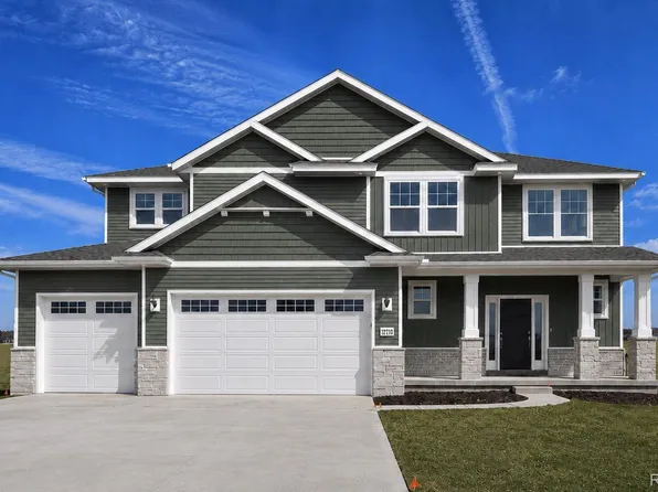 584 Round Rock Dr, Howell, MI 48843