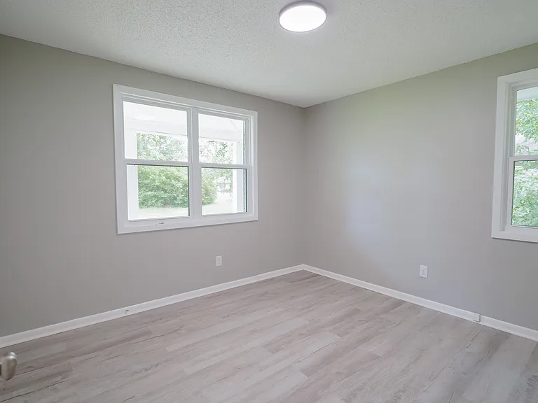 806 E Verbena Ave — Photo 11