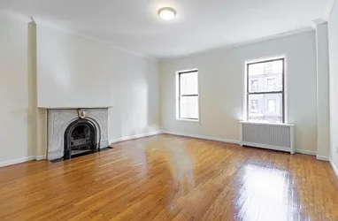 Rented by Urban Real Estate Inc