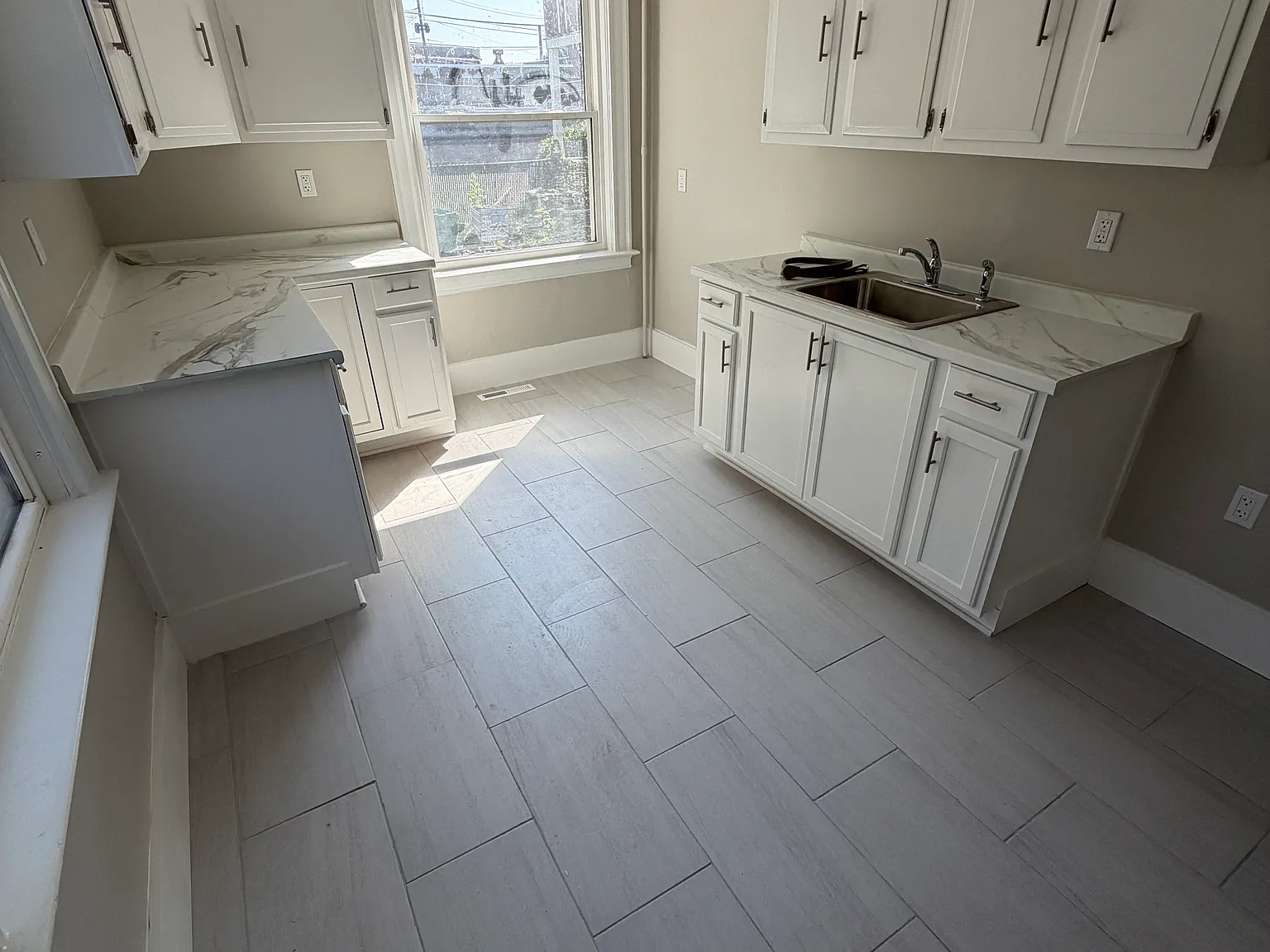 2 bed, 800 sqft, $1,100 — Photo 2