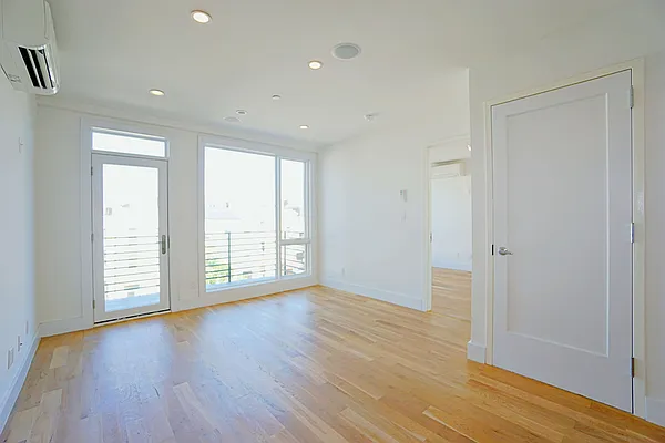 Rented by Compass | media 19