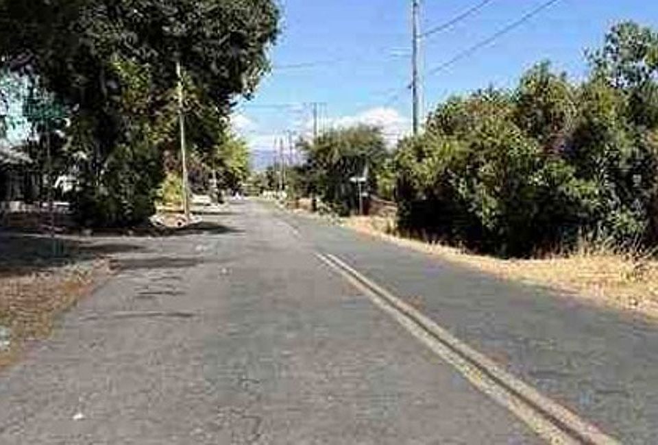 Exterior Neighborhood (street photo)