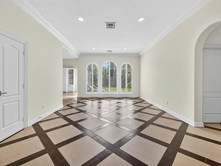 1803 Cottage Landing Ln — Photo 9