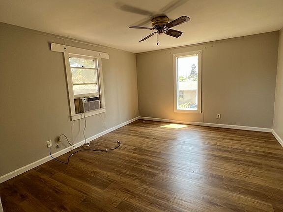 4th image of 311 Locust Ave #1/2-A