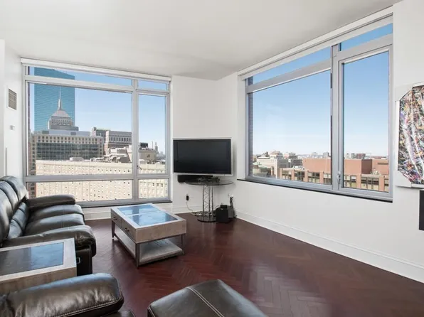 1 Charles St Penthouse 205, Boston, MA 02114