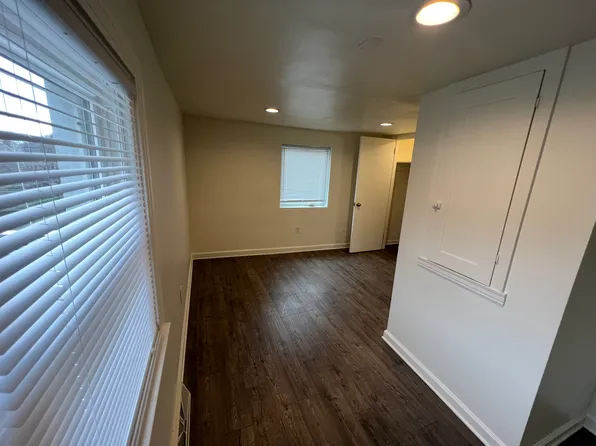 132 Van Buren St, Pittsburgh, PA 15209