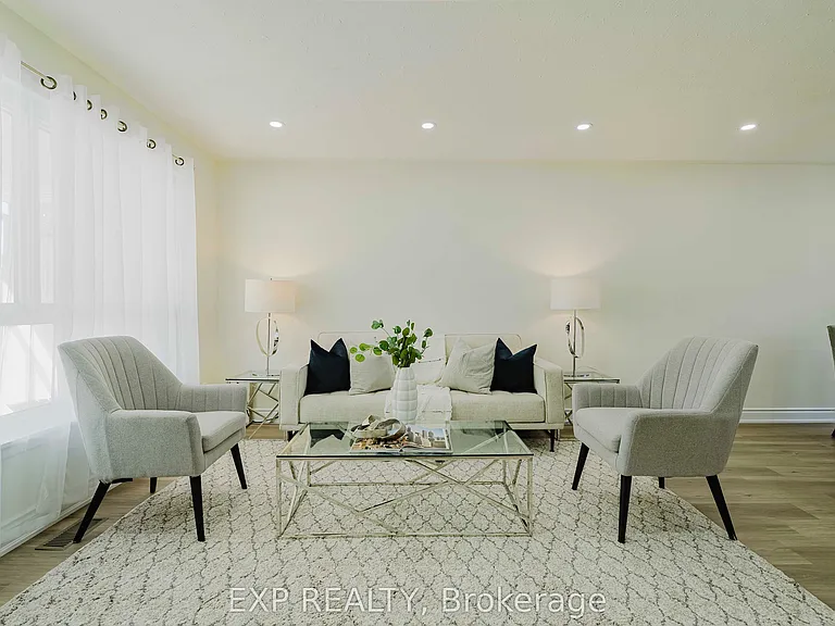 78 Woodfern Dr — Photo 8
