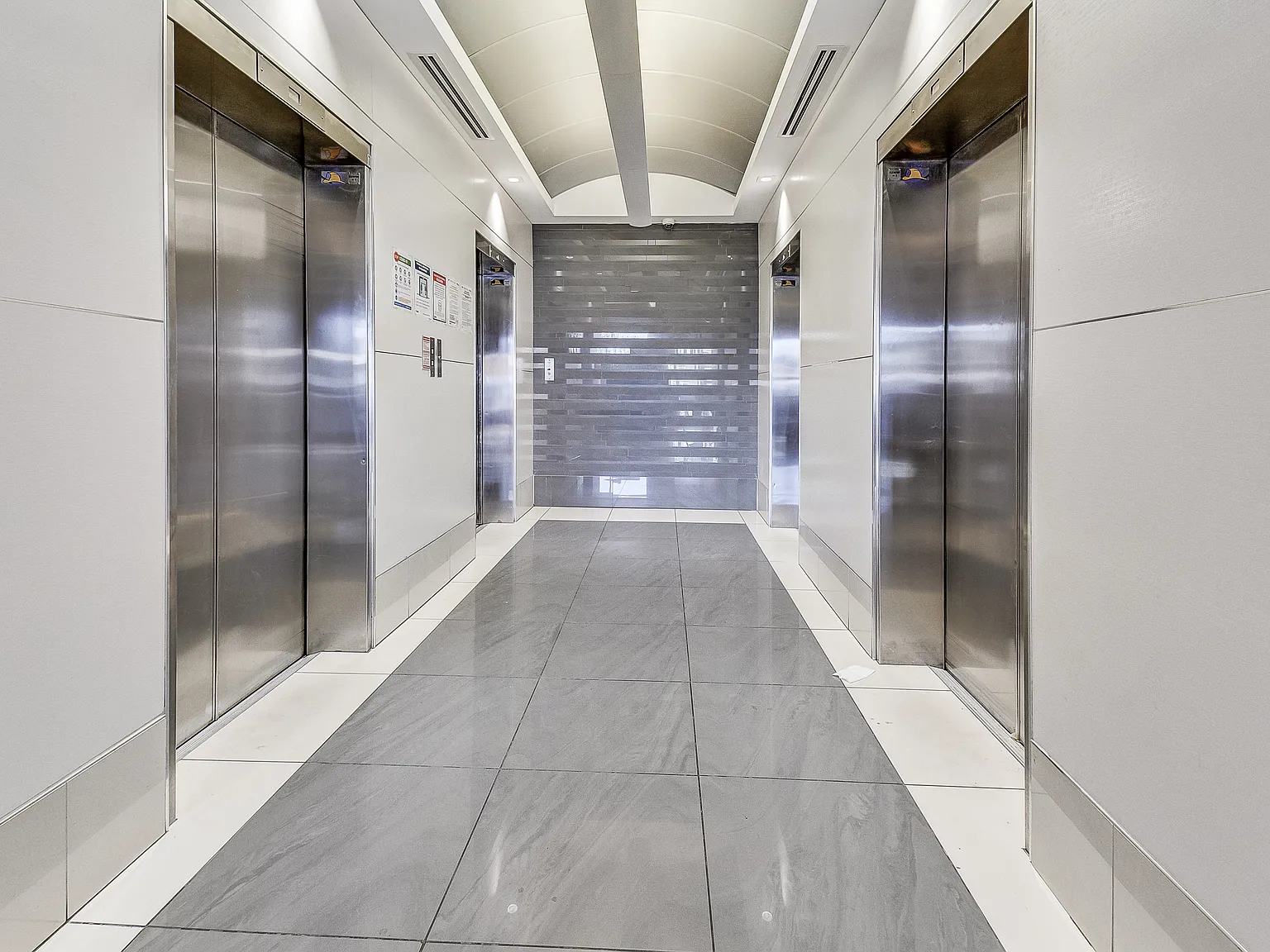 The Crossways Complex — Photo 1