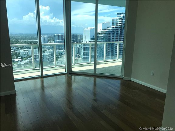 4th image of 1900 N Bayshore Dr APT 4214