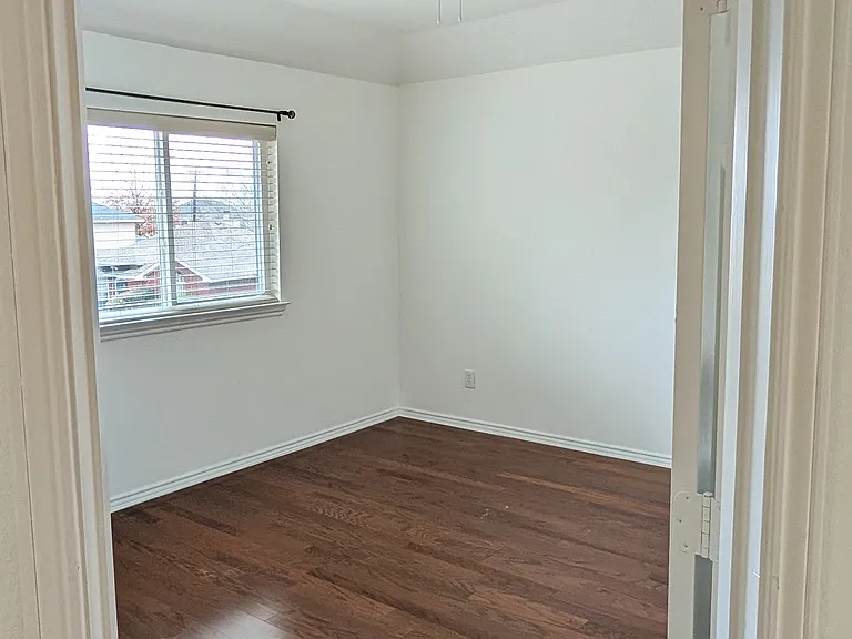 Upstairs Bedroom #2