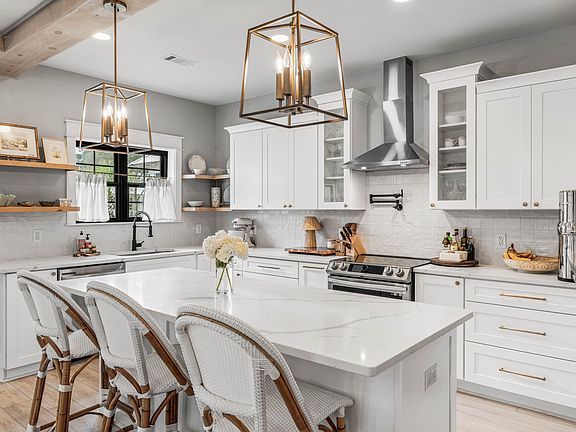 5th image of 69 Devlieg Ave