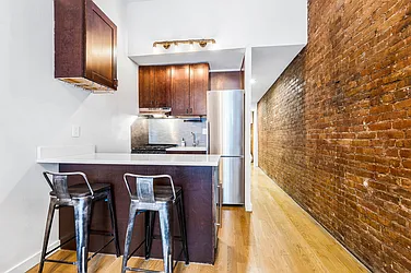 Rented by Manhattan Realty Group