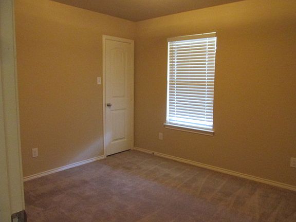 4th image of 2816 Carolina Dr