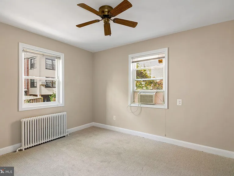 1410 N Quinn St #7 — Photo 12