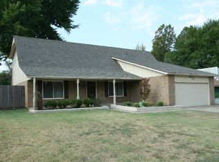 1001 W Decatur St, Broken Arrow, OK 74011