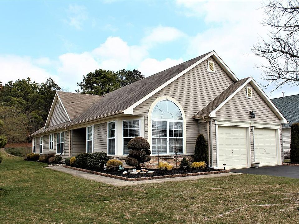 1st image of 2478 Woodbine Ln