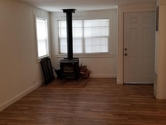 4th image of 2901 Elmer St
