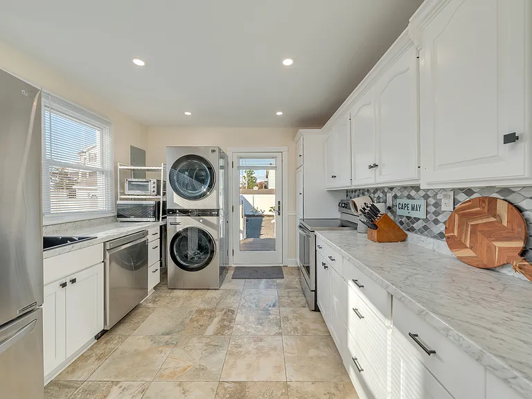 216 Sunray Beach Rd — Photo 5