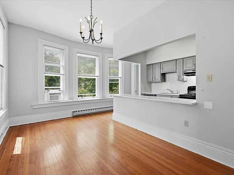 825 Delaware Ave — Photo 14