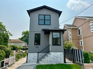 29 Franklin St, Hackensack, NJ 07601