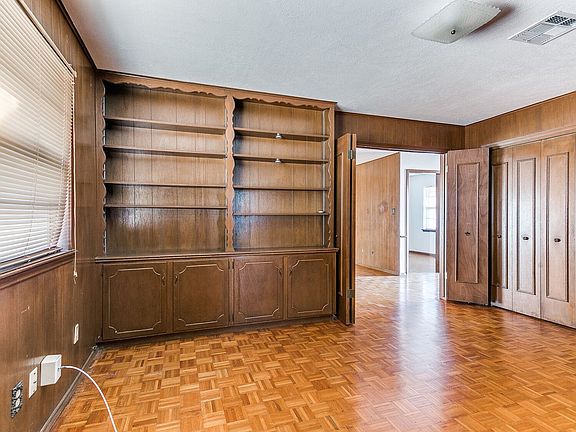 4th image of 1213 Barkley Ave