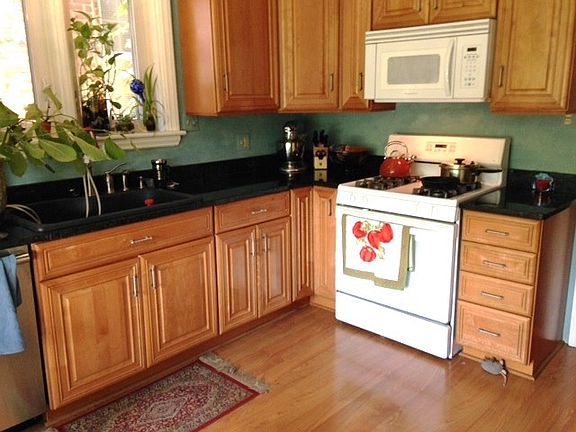 5th image of 1704 N Natoma Ave