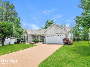 3145 Post Run Dr, O'Fallon, MO 63368