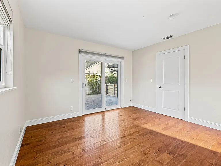 25 W Central Ave — Photo 9