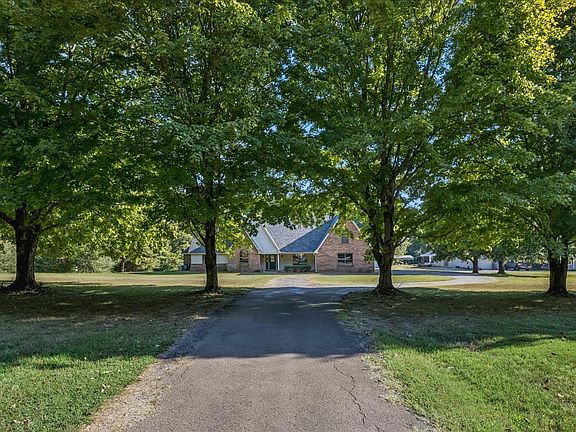 4th image of 9485 Pleasant Ridge Rd