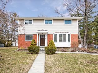 13 Stonegate Rd, Ossining, NY 10562