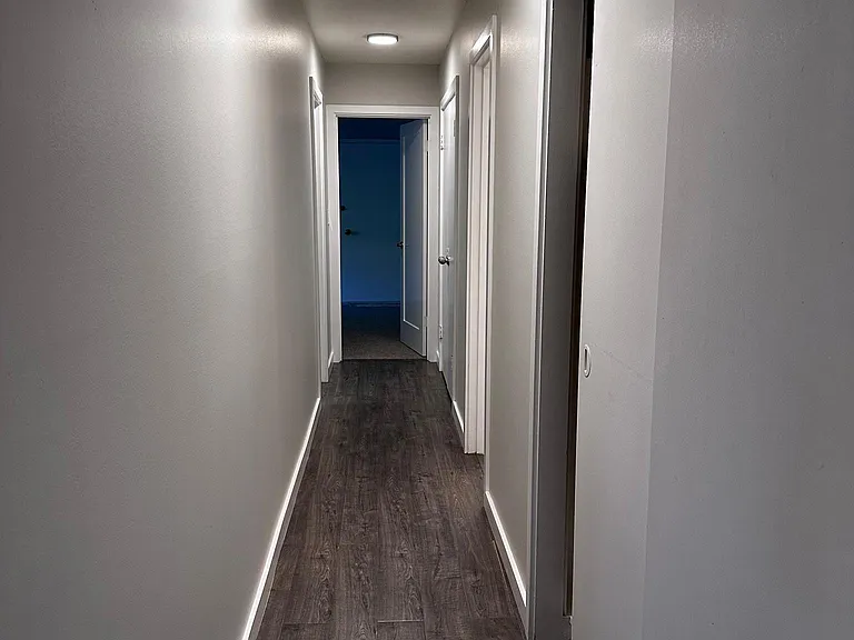4200 NE 50th St #4200 — Photo 5
