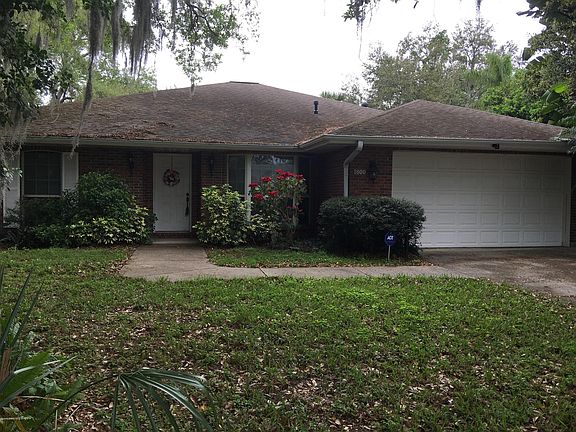 2nd image of 1800 Whispering Oaks Cir