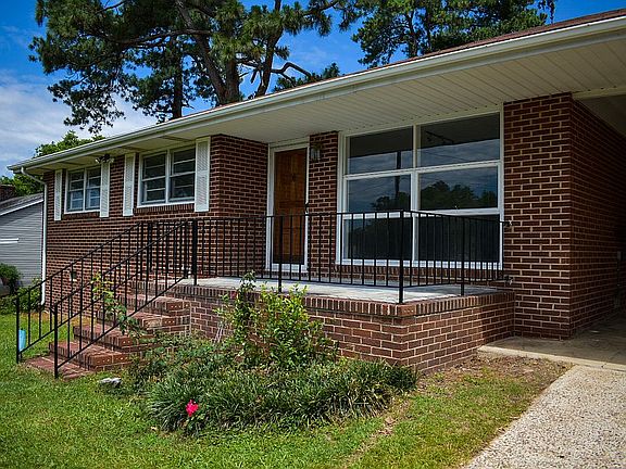 2nd image of 427 Audubon Cir