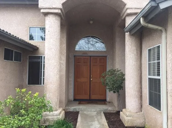 1881 E Richmond Ave, Fresno, CA 93720