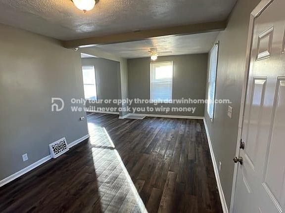 3rd image of 5823 N 28th Ave