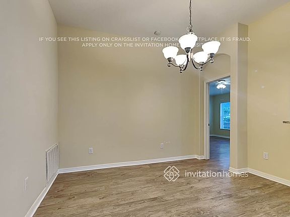 4th image of 3252 Berwick Ln