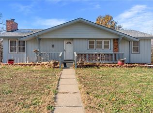1419 Woodlawn Dr, Warrensburg, MO 64093
