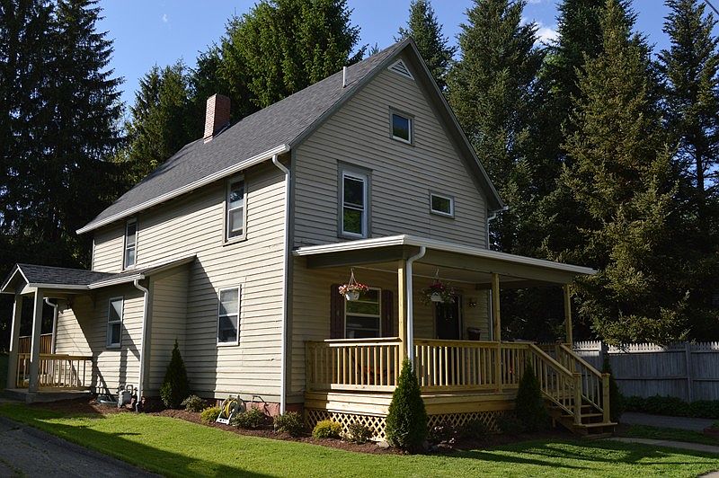 1st image of 18 Sherwood St