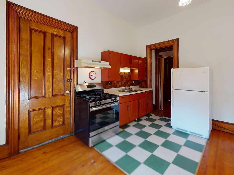 2nd image of 52 School St APT 3