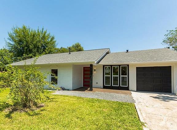 3rd image of 5119 Provencial Dr