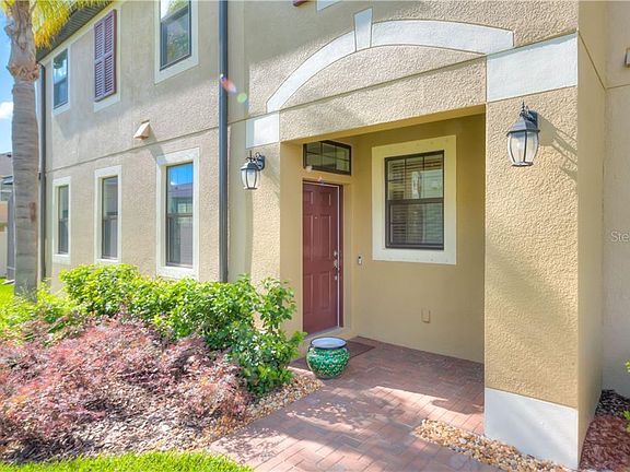 3rd image of 1942 Lake Waters Pl