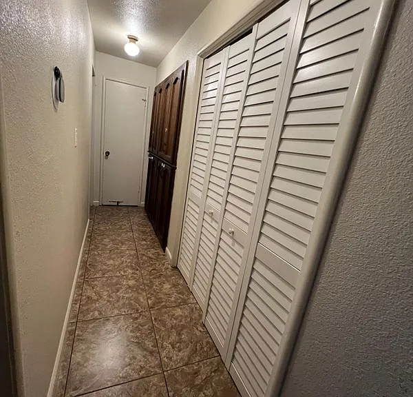 1823 W Whitendale Ave — Photo 10
