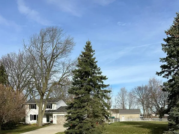 7276 Baldwin Rd, Swartz Creek, MI 48473