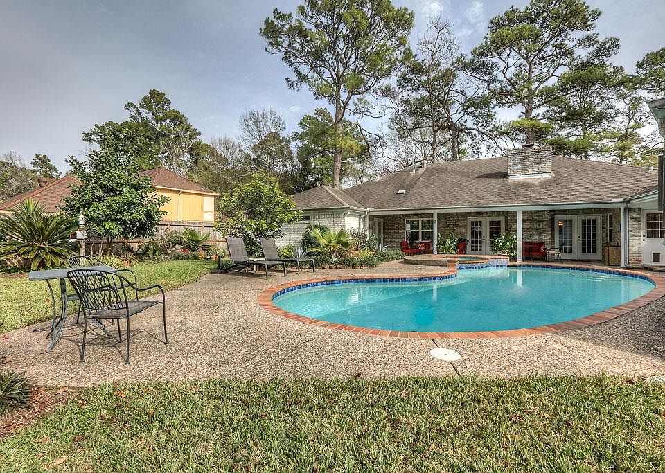 1st image of 3507 Oak Lake Dr