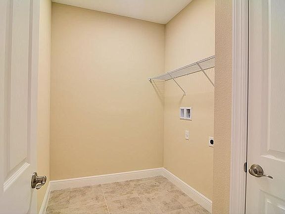 4th image of 7479 Whiteoak Ln