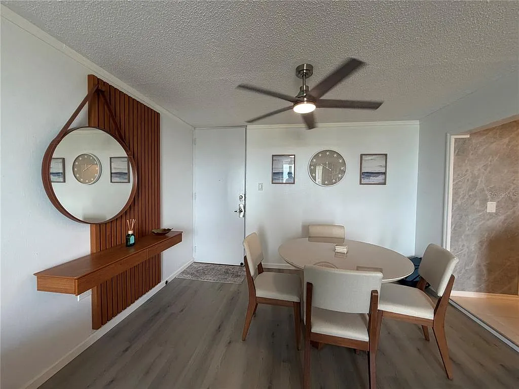 2 bed, 1.0 bath, 797 sqft, $1,400 — Photo 2