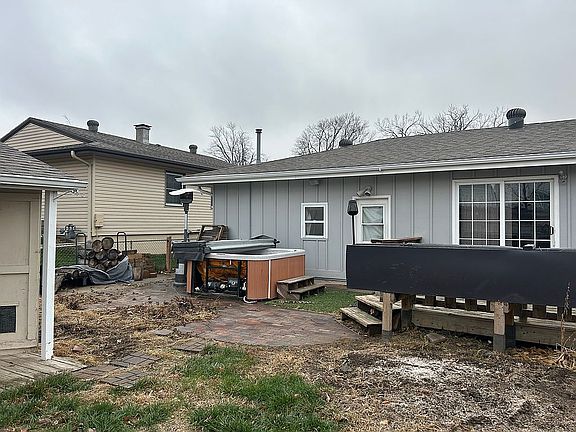5th image of 13414 Glenn St