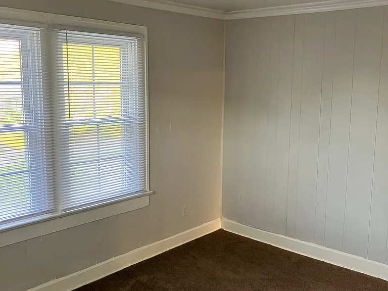 936 N Riley Ave — Photo 23