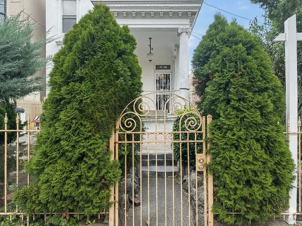 14-28 Astoria Park South image 2 of 29